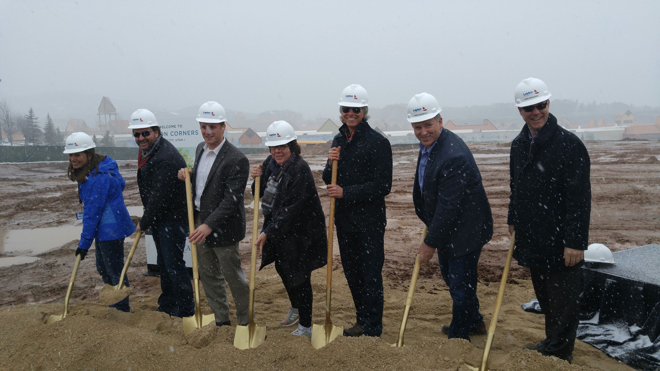 Groundbreaking new Whole Foods @ Canyon Corners